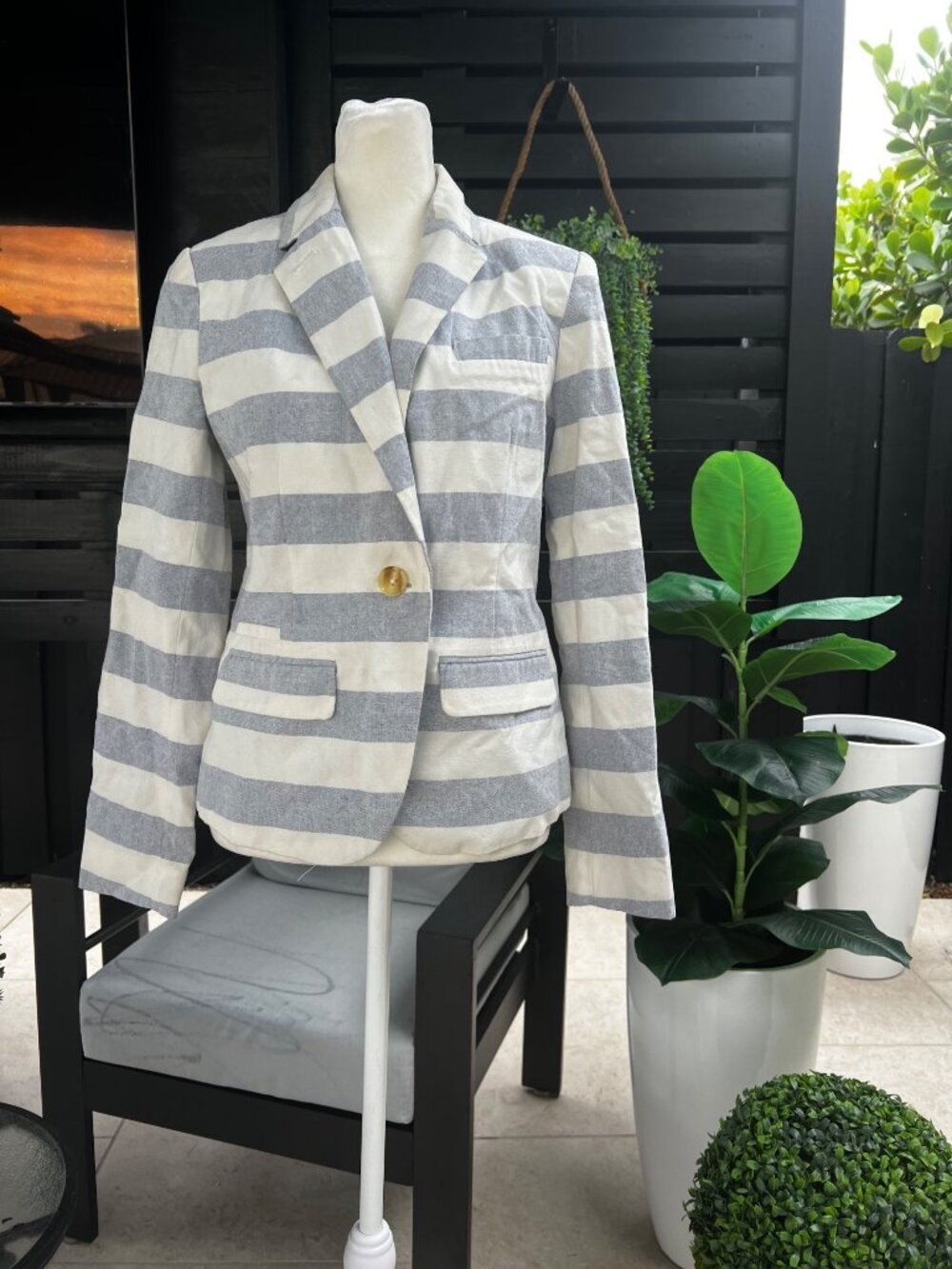 Womens Striped Casual  Crosby Lapel Blazer Old Money Yacht Style size 4
